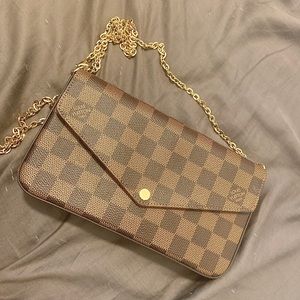 Louis Vuitton felicie pochette